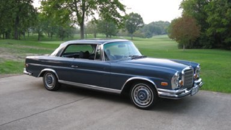 Mercedes W111 in 387 Blau metallic Blue metallic Mercedes W111 in 387 Blau metallic Blue metallic