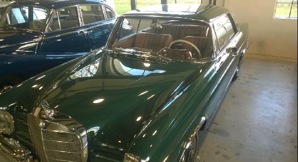 Mercedes W111 In 834 Moosgrun Metallic Moss Green Metallic